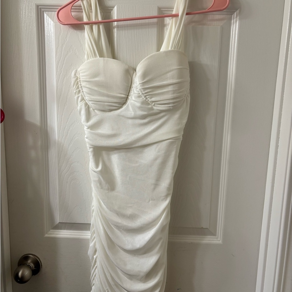 MOSCOT Cream Ruched Sweetheart Bodycon Dress